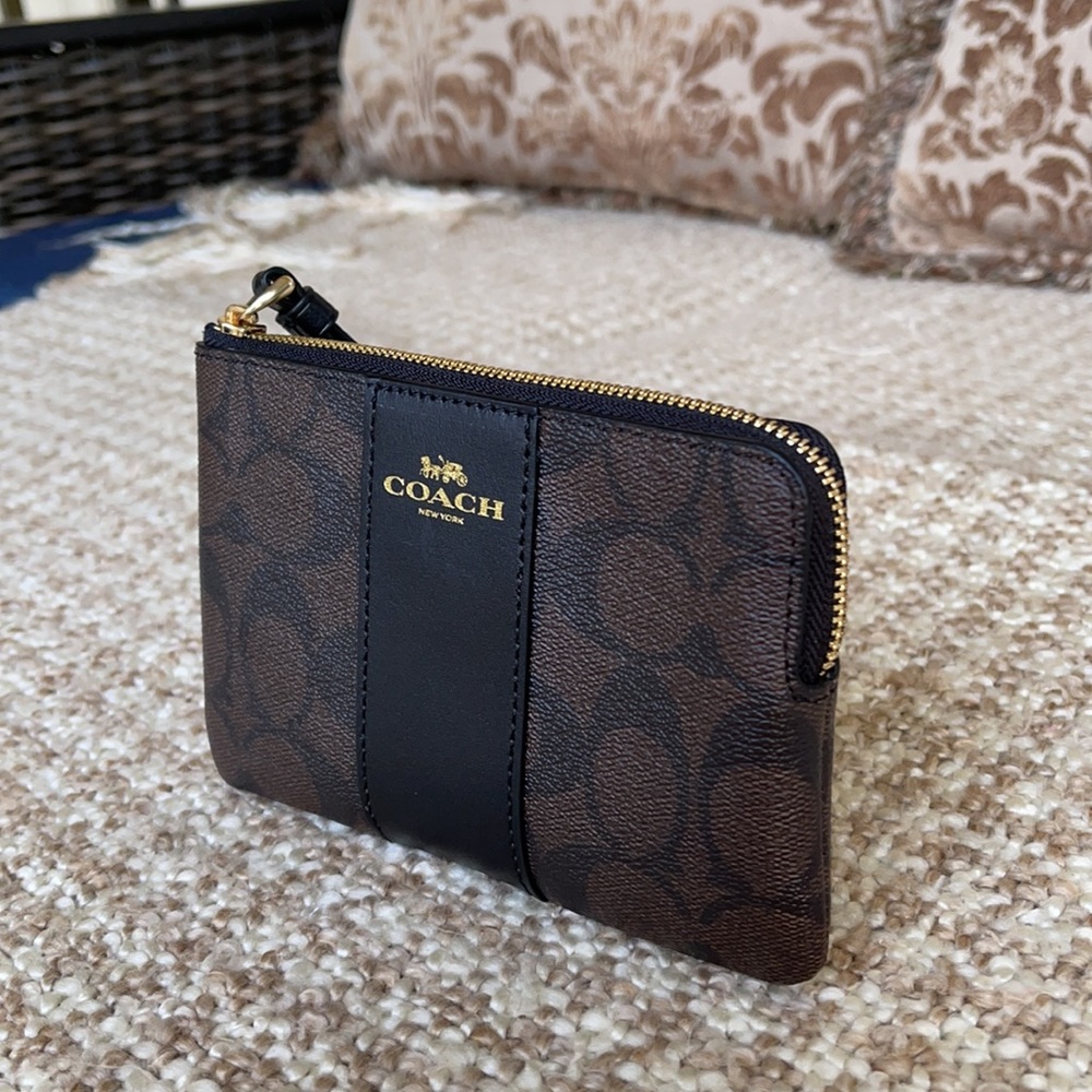 Coach Corner Zip Wristlet In Signature Canvas - Picture 9 of 16